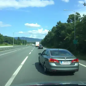 Motorista capota carro em rodovia de Franca, SP